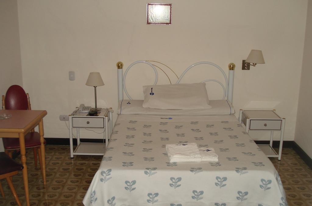 Mari Plaza Hotel Buenos Aires Esterno foto